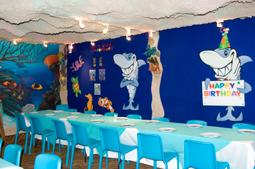 Birthday party setting at the aquarium