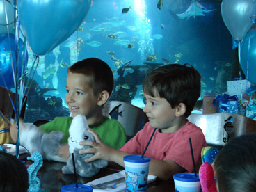 Having fun at an aquarium birthday party